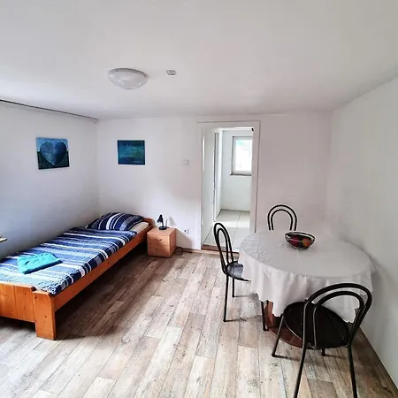 Monteurwohnungen Santos Lerch Apartment Krefeld