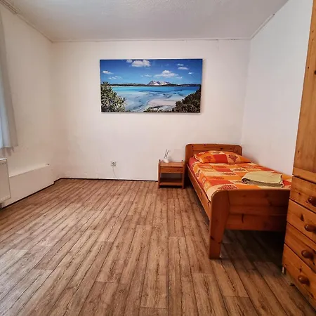 Apartment Monteurwohnungen Santos Lerch Krefeld